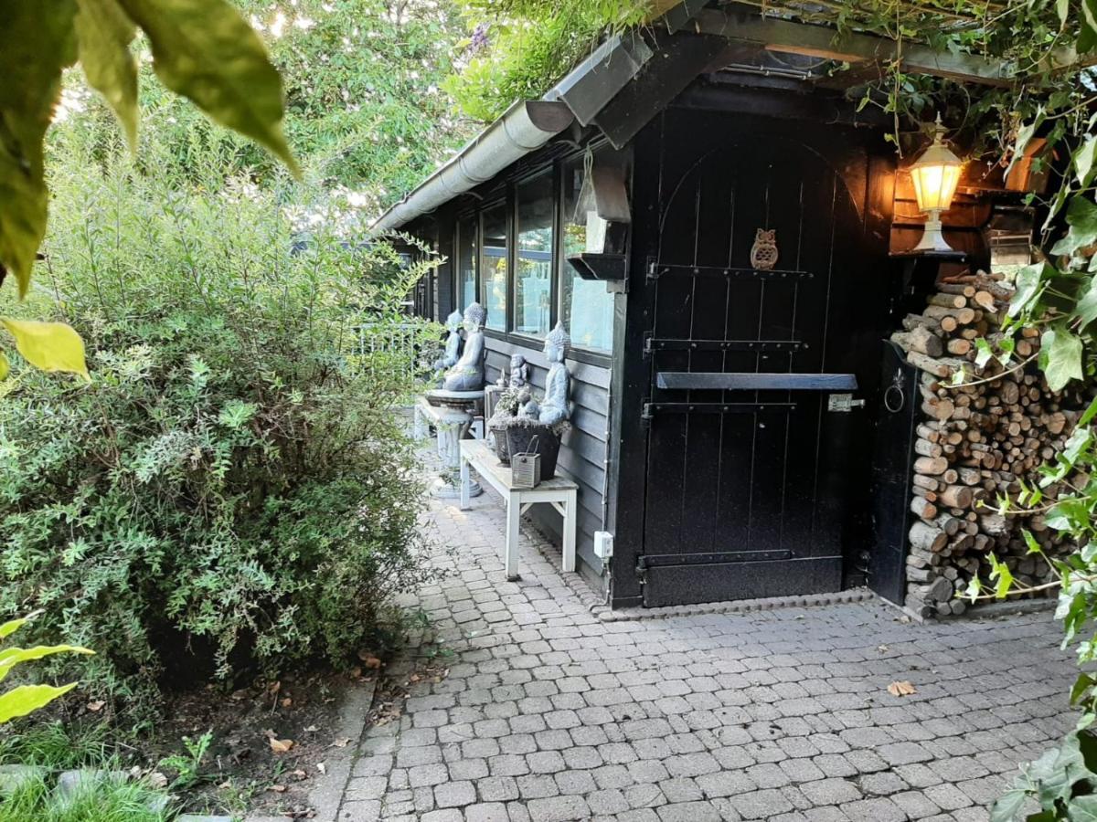 B&B De Vrijheid En De Ruimte In Steenbergen Steenbergen  Exterior photo