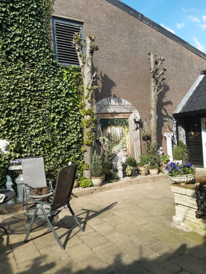 B&B De Vrijheid En De Ruimte In Steenbergen Steenbergen  Exterior photo